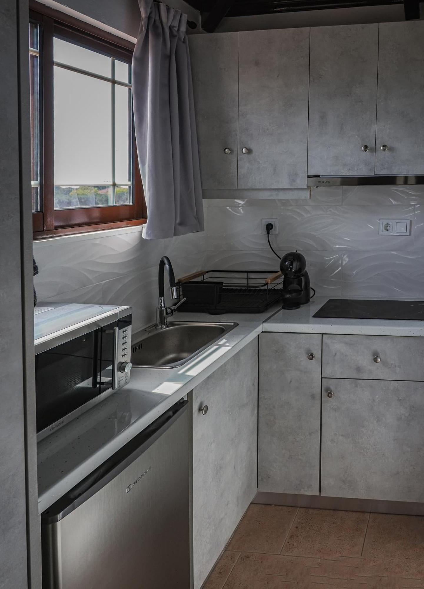 Taki'S Attic Apartment Agios Ilias  ภายนอก รูปภาพ