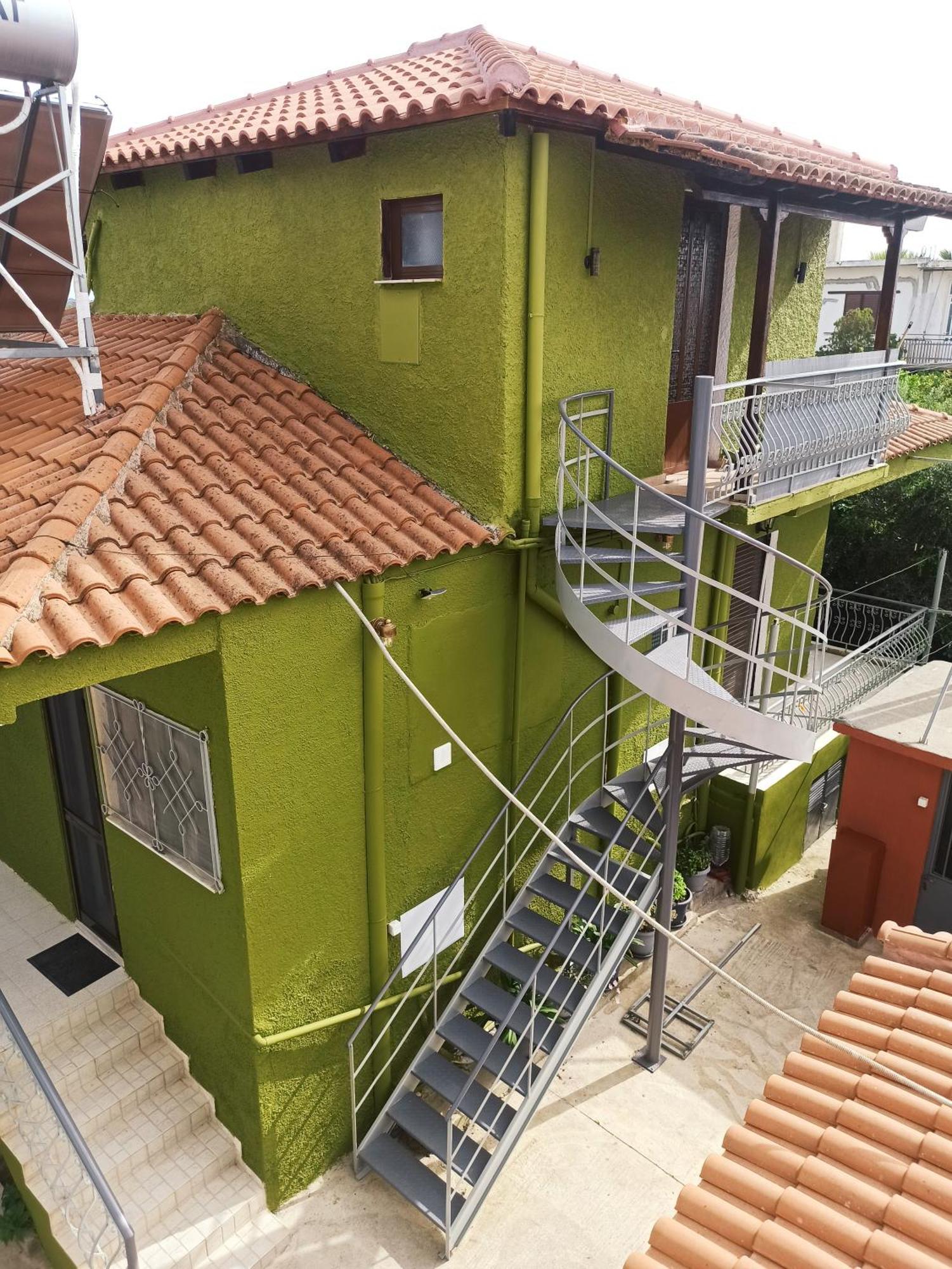 Taki'S Attic Apartment Agios Ilias  ภายนอก รูปภาพ